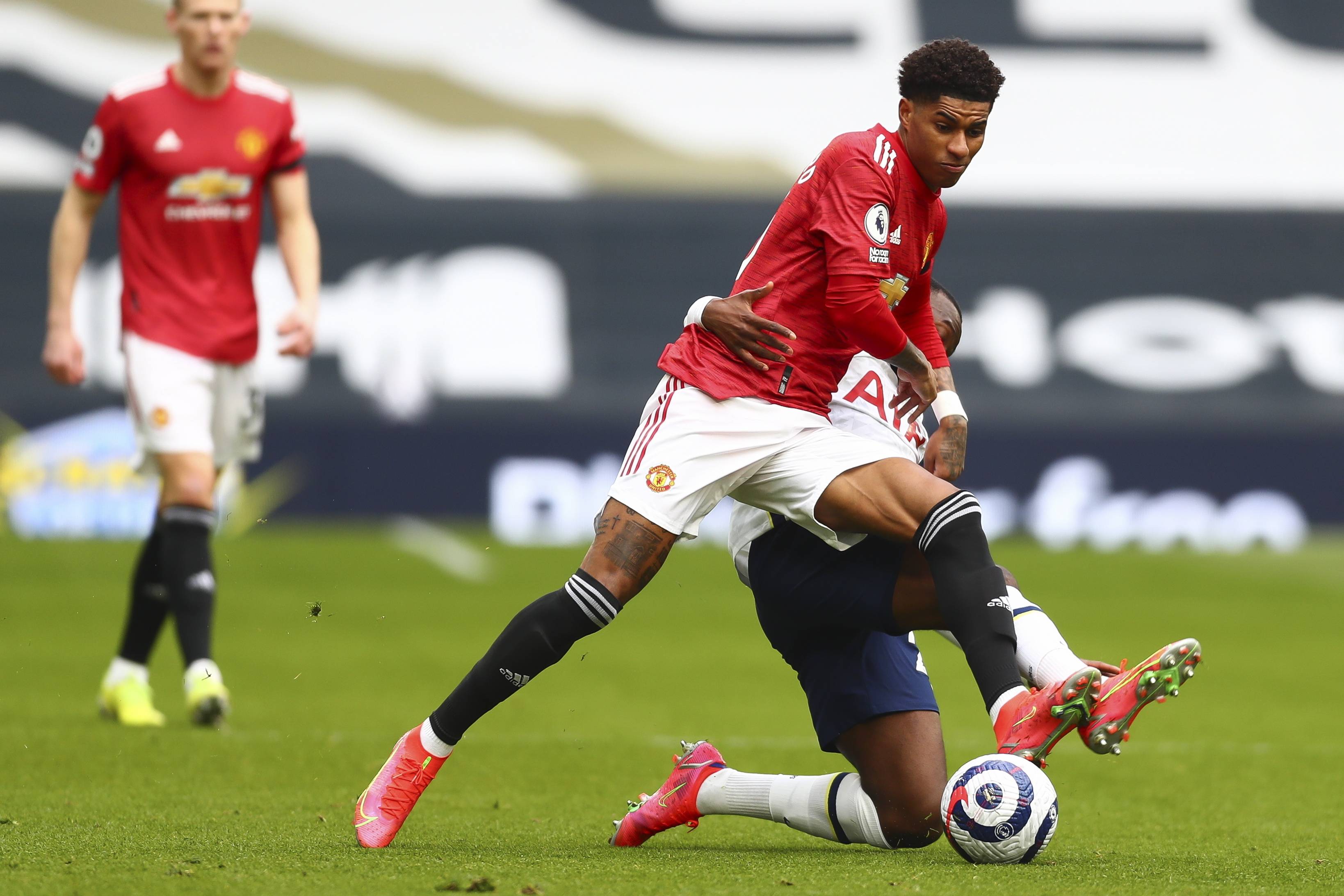 足球是纽带 足球是纽带